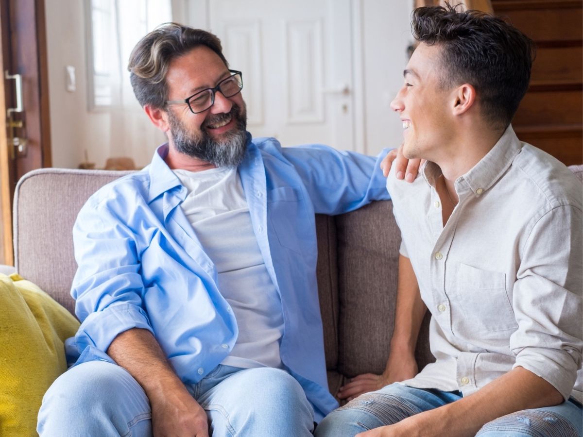 Father-talking-with-teenage-son